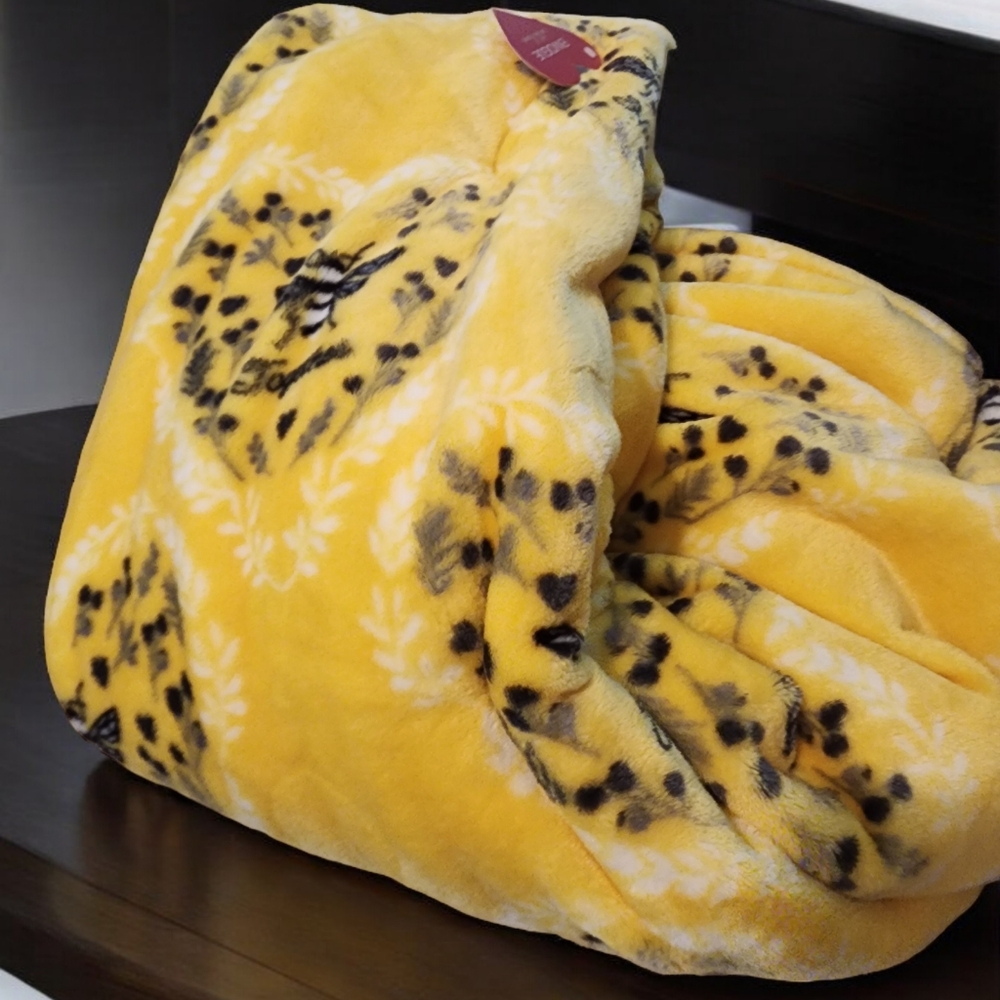 Envogue Floral Hearts Bumblebee Print Plush Blanket Yellow/ Black 60" x 70" New